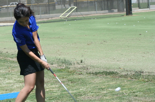 Freshman Paramee Suwantanma continued to excel for the Owls leading them into the clubhouse at Monday's WSC Canyons event.