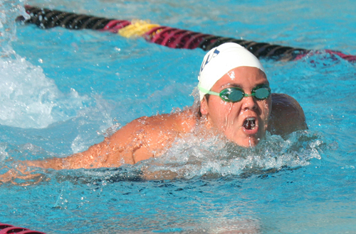 Freshman Olga Quiroz got the Owls off to a strong start, finishing 10th in the 50 Free at the WSC Quad #2 on Friday.