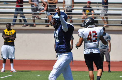 Citrus College freshman quarterback Bernard Porter was named the Central Conference Offensive Player of the Week. Photo By: Cliff Wurst
