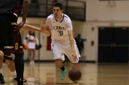 Freshman John Roach had 10 key points off the bench for the Owls in their loss to Glendale. Photo By: Ariana Cordero