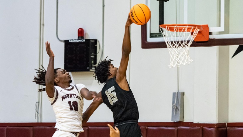 Uriah Foster finished with 18 points (7-for-9) to help the Owls pick up an 83-80 victory over Long Beach City College. Photo by Jacob Bramley