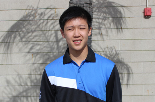Sophomore Justin Hung was the leader in the clubhouse for the Owls for the third week running.