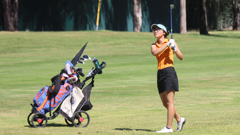 Sophomore Lexandra So's 77 on Monday afternoon was the low round for the Owls, and the second lowest on the day.