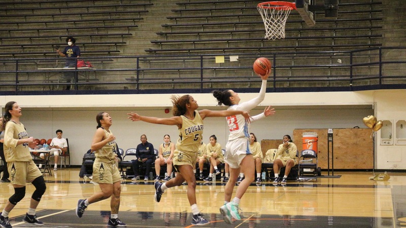 Katherine Goostrey led the Owls with 27 points against the College of the Canyons. Photo by Rebekkah Rudder