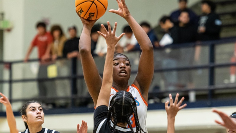 Cayla Williams had a double-double with 10 points and 11 rebounds against LA Valley. Photo by Jacob Bramley