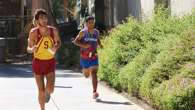 Saul Mora races for the Owls.